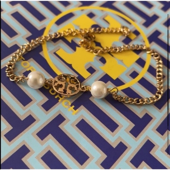 TORY BURCH delicate gold crystal pearl bracelet - Picture 3 of 5